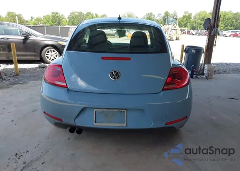 2015 Volkswagen Beetle 1.8T Fleet Edition z USA, uszkodzony, nr VIN 3VWF17AT8FM610580